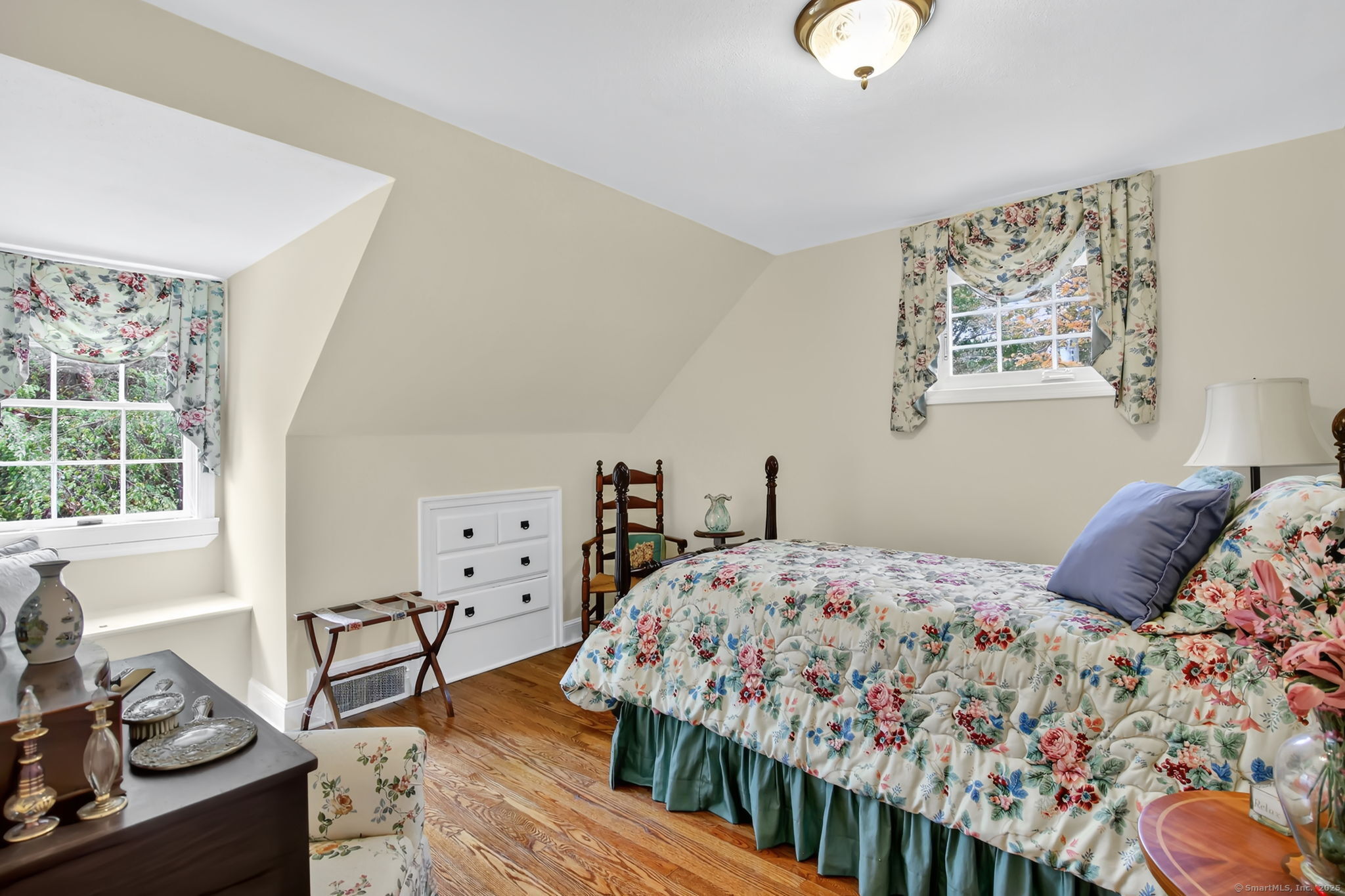 Glastonbury, Connecticut, 06033, United States, 4 Bedrooms Bedrooms, ,3 BathroomsBathrooms,Residential,For Sale,1988167