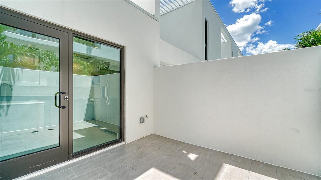 Sarasota, Florida, 34236, United States, 2 Bedrooms Bedrooms, ,2 BathroomsBathrooms,Residential,For Sale,1991932