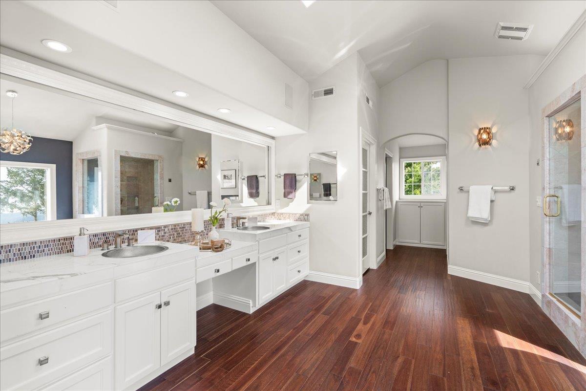 Los Gatos, California, 95033, United States, 5 Bedrooms Bedrooms, ,4 BathroomsBathrooms,Residential,For Sale,1744780