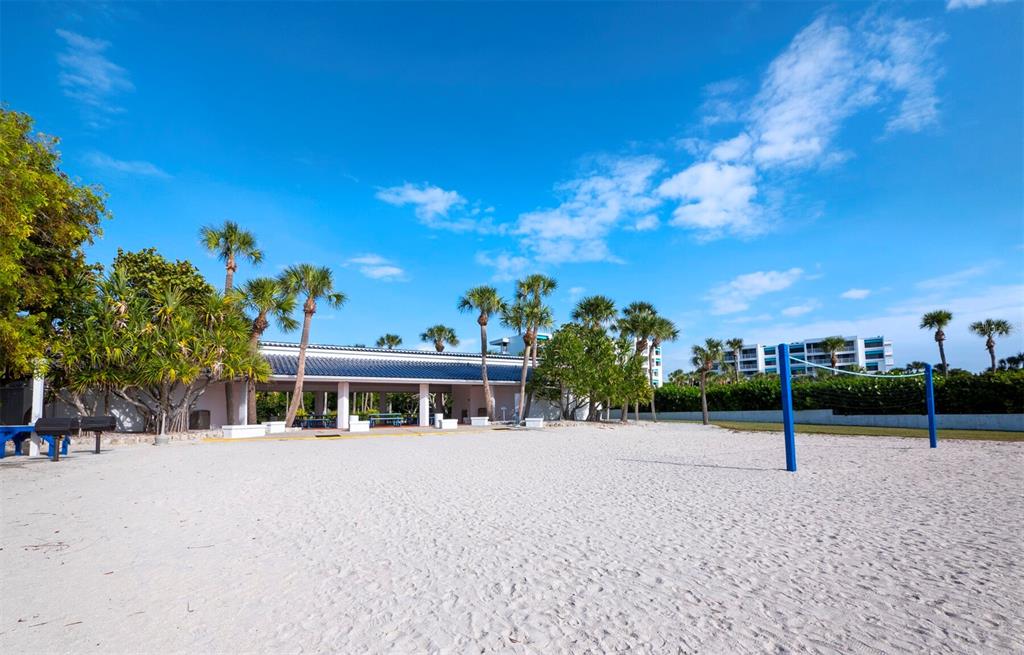 Longboat Key, Florida, 34228, United States, 3 Bedrooms Bedrooms, ,4 BathroomsBathrooms,Residential,For Sale,1988041