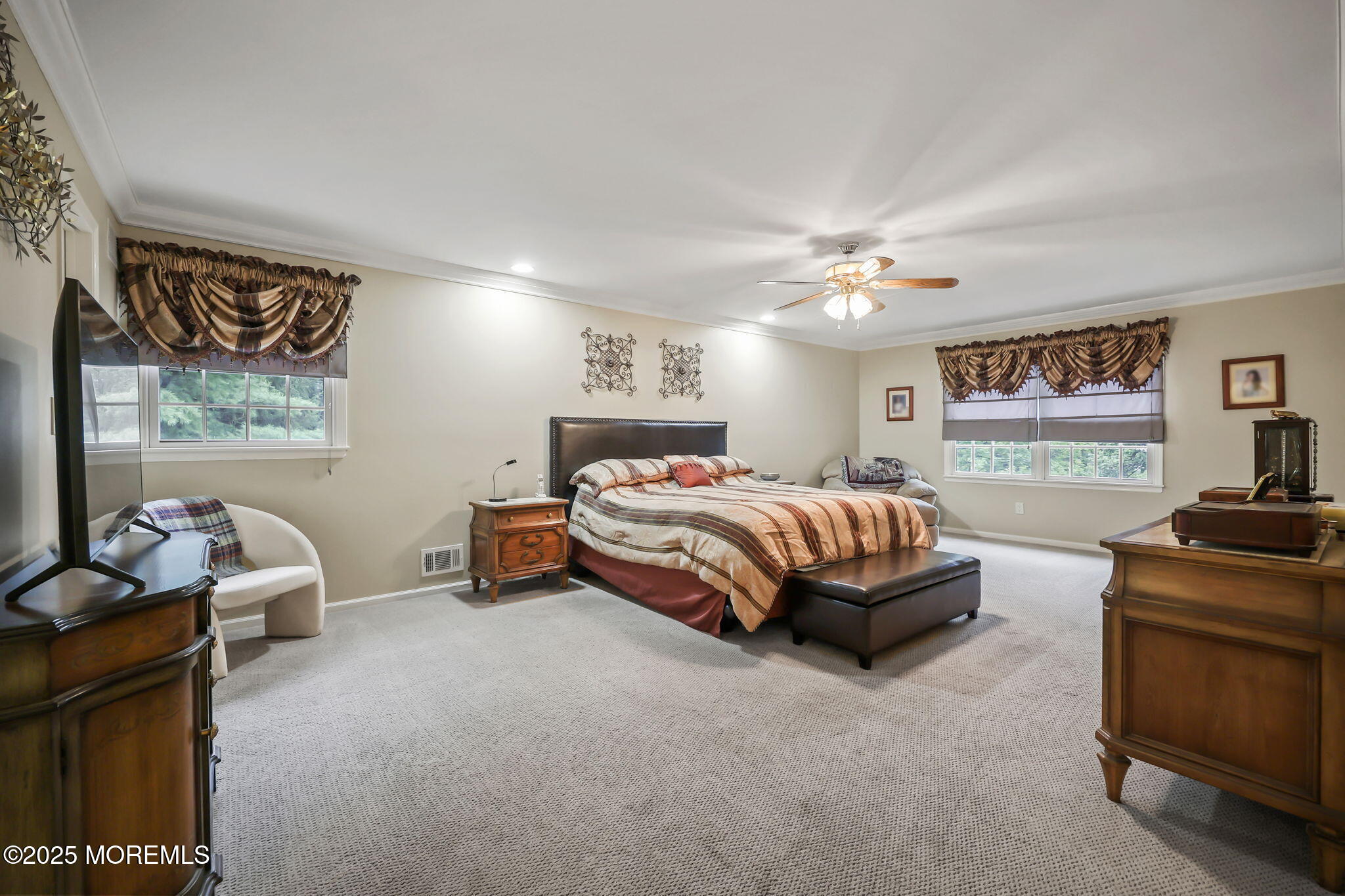 Marlboro, New Jersey, 07746, United States, 5 Bedrooms Bedrooms, ,3 BathroomsBathrooms,Residential,For Sale,1924539