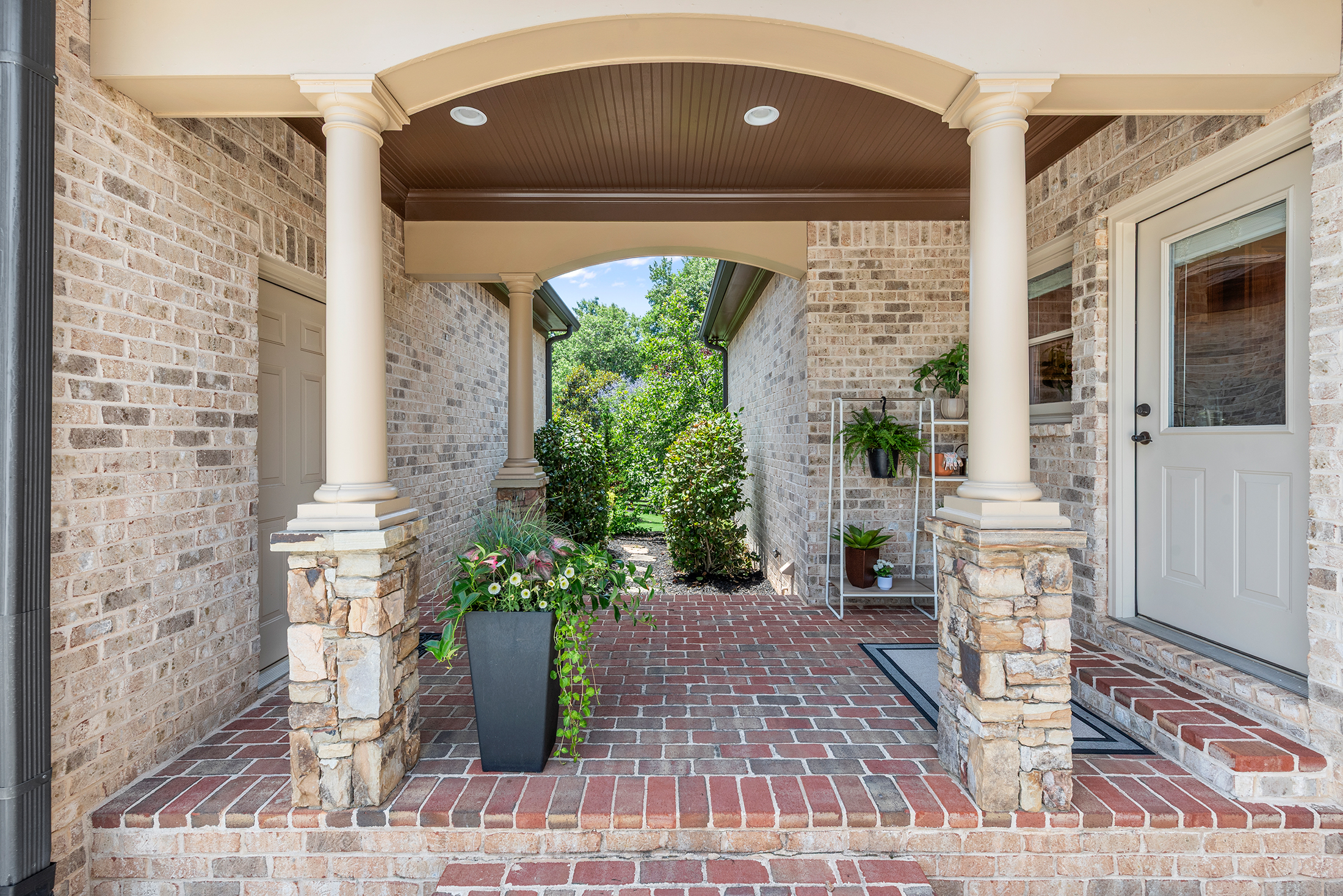  A Private Luxury Estate Set on Over One-Acre in Trinity Creek - 物件實景