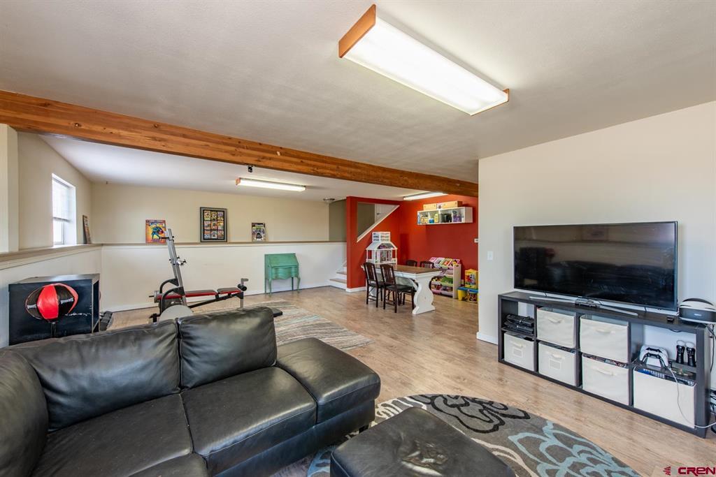 Austin, Colorado, 81410, United States, 4 Bedrooms Bedrooms, ,3 BathroomsBathrooms,Residential,For Sale,1976100