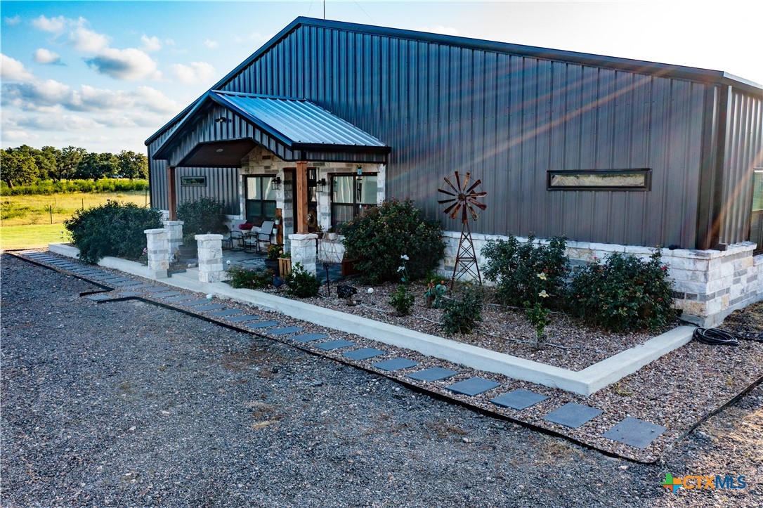 Goliad, Texas, 77963, United States, 4 Bedrooms Bedrooms, ,3 BathroomsBathrooms,Residential,For Sale,1895405