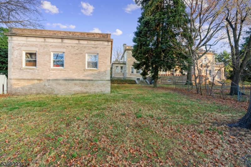 Newark City, New Jersey, 07104, United States, 15 Bedrooms Bedrooms, ,8 BathroomsBathrooms,Residential,For Sale,1996091