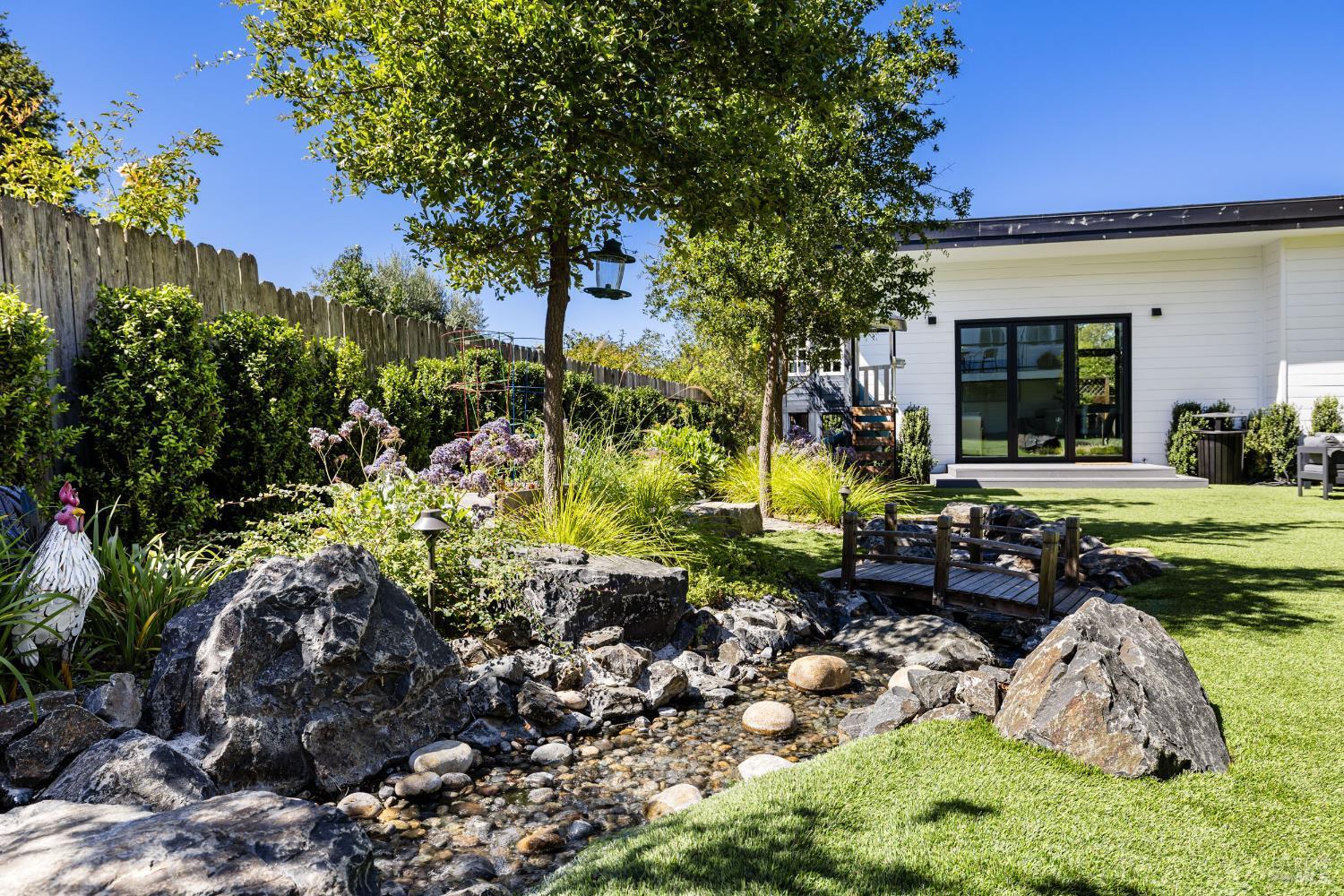 Petaluma, California, 94952, United States, 3 Bedrooms Bedrooms, ,2 BathroomsBathrooms,Residential,For Sale,1977520