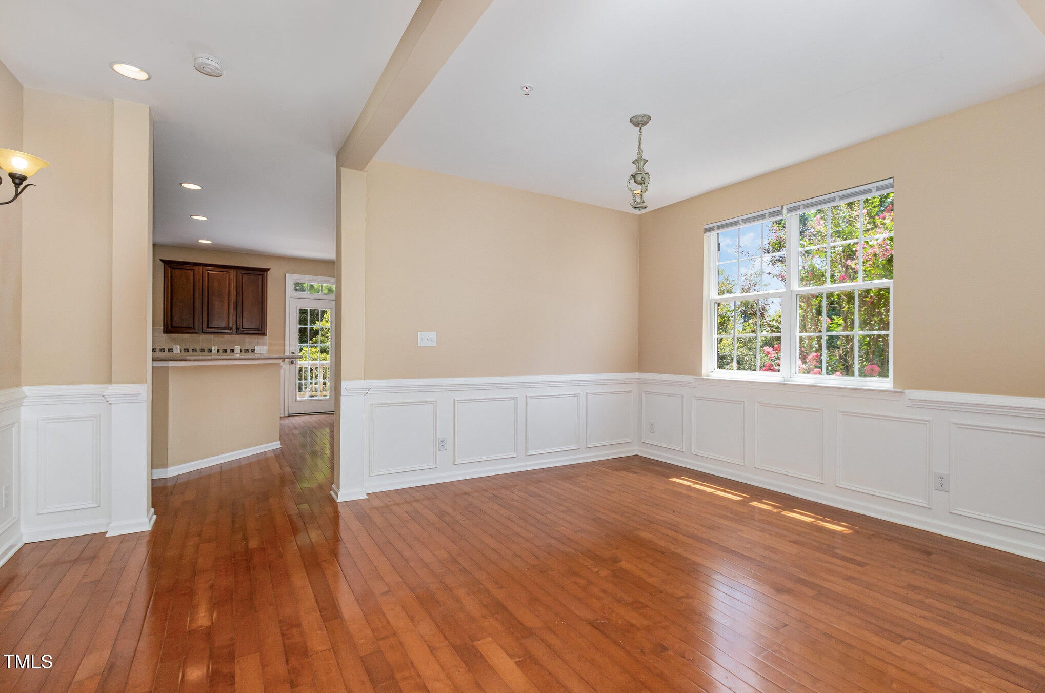 Chapel Hill, North Carolina, 27516, United States, 3 Bedrooms Bedrooms, ,4 BathroomsBathrooms,Residential,For Sale,1906993