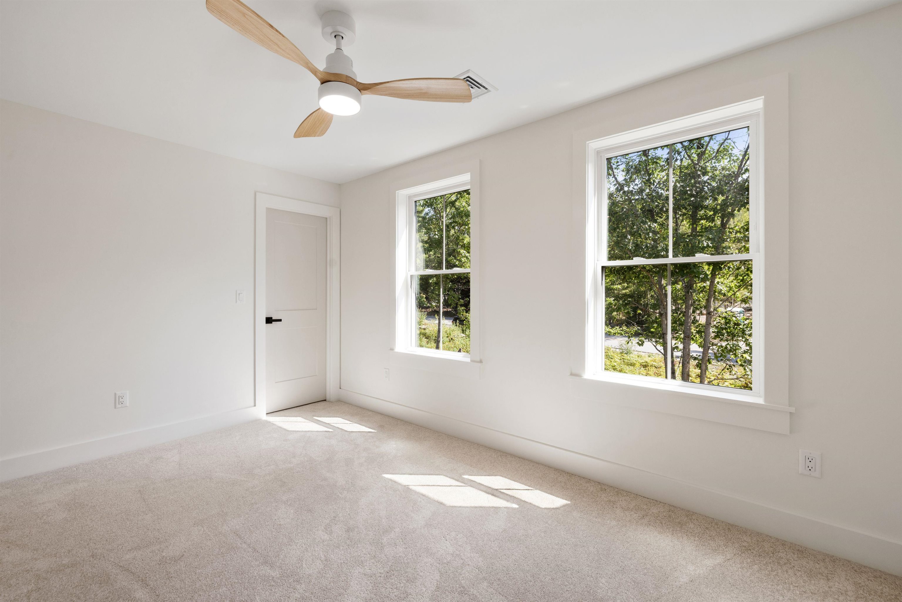 Sunapee, New Hampshire, 03782, United States, 4 Bedrooms Bedrooms, ,3 BathroomsBathrooms,Residential,For Sale,1918576