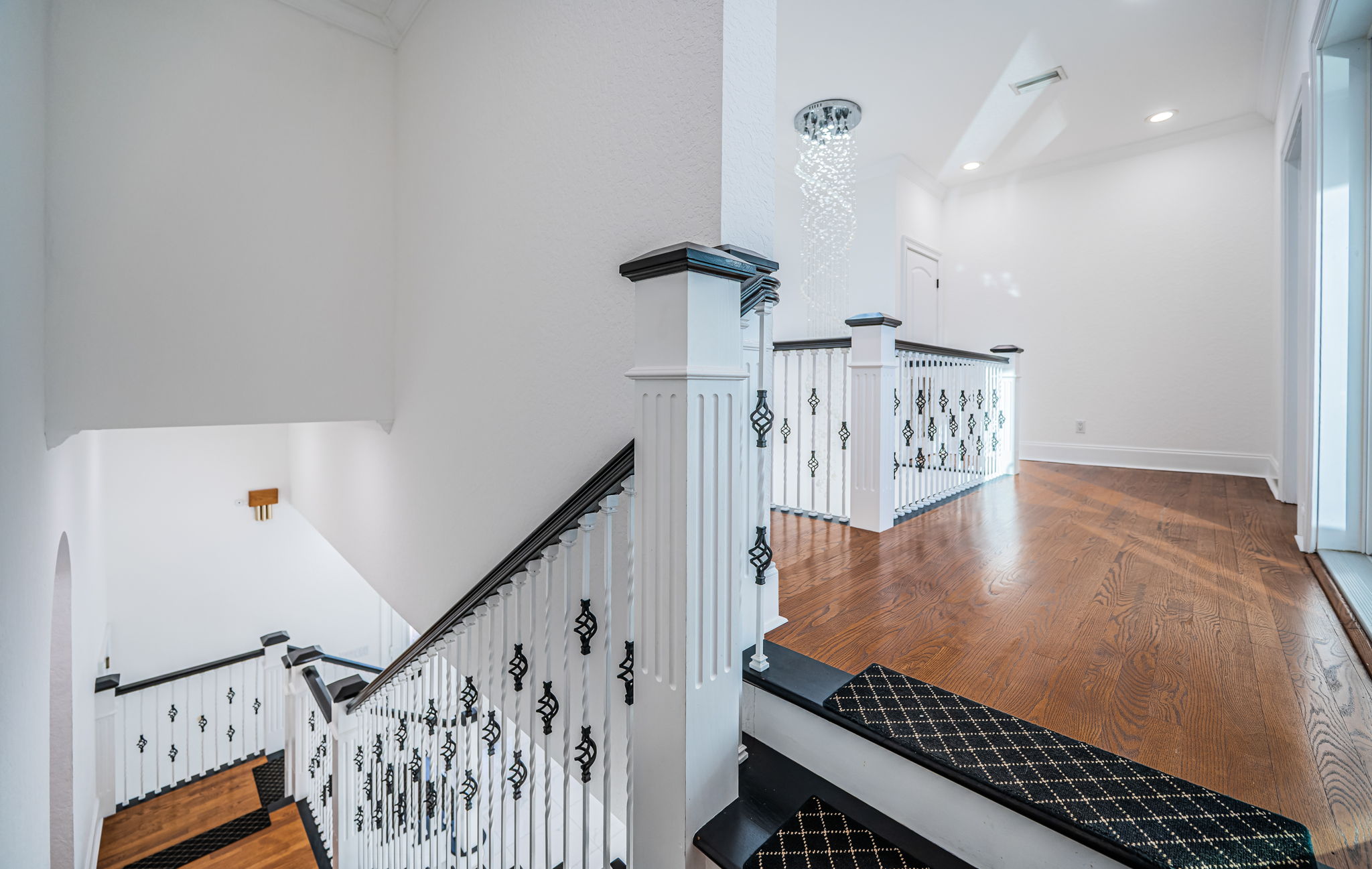 St Petersburg, Florida, 33707, United States, 4 Bedrooms Bedrooms, ,3 BathroomsBathrooms,Residential,For Sale,1992370