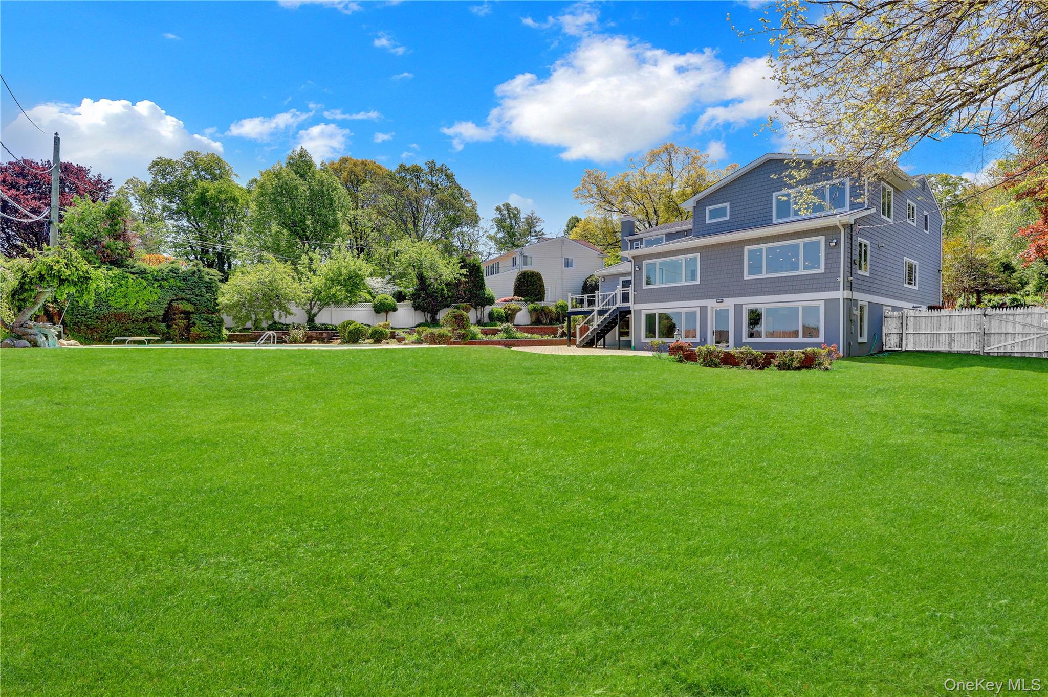  52 Woodland Road, Roslyn, NY 11576 - 物件實景