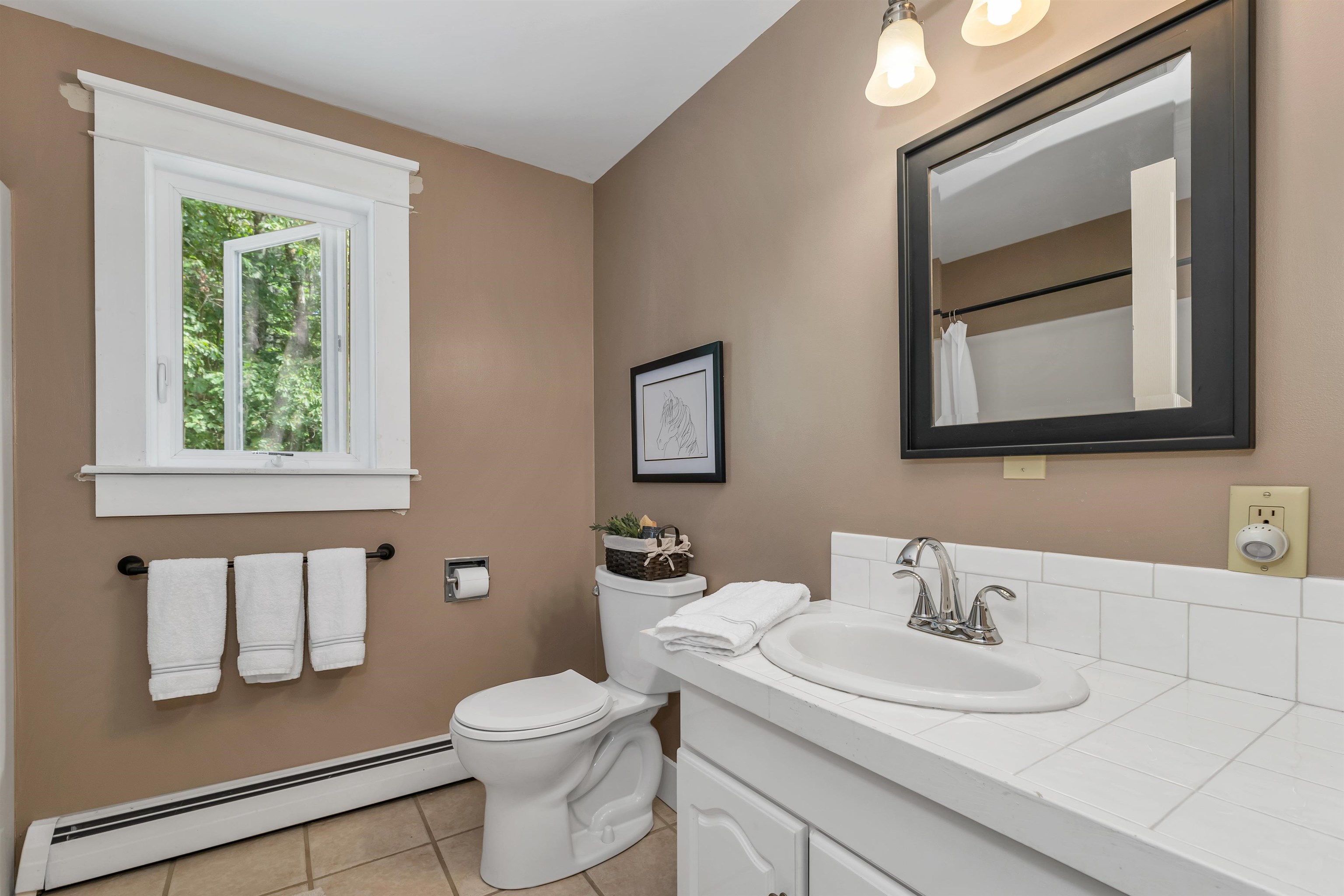 Enfield, New Hampshire, 03748, United States, 3 Bedrooms Bedrooms, ,2 BathroomsBathrooms,Residential,For Sale,1940095