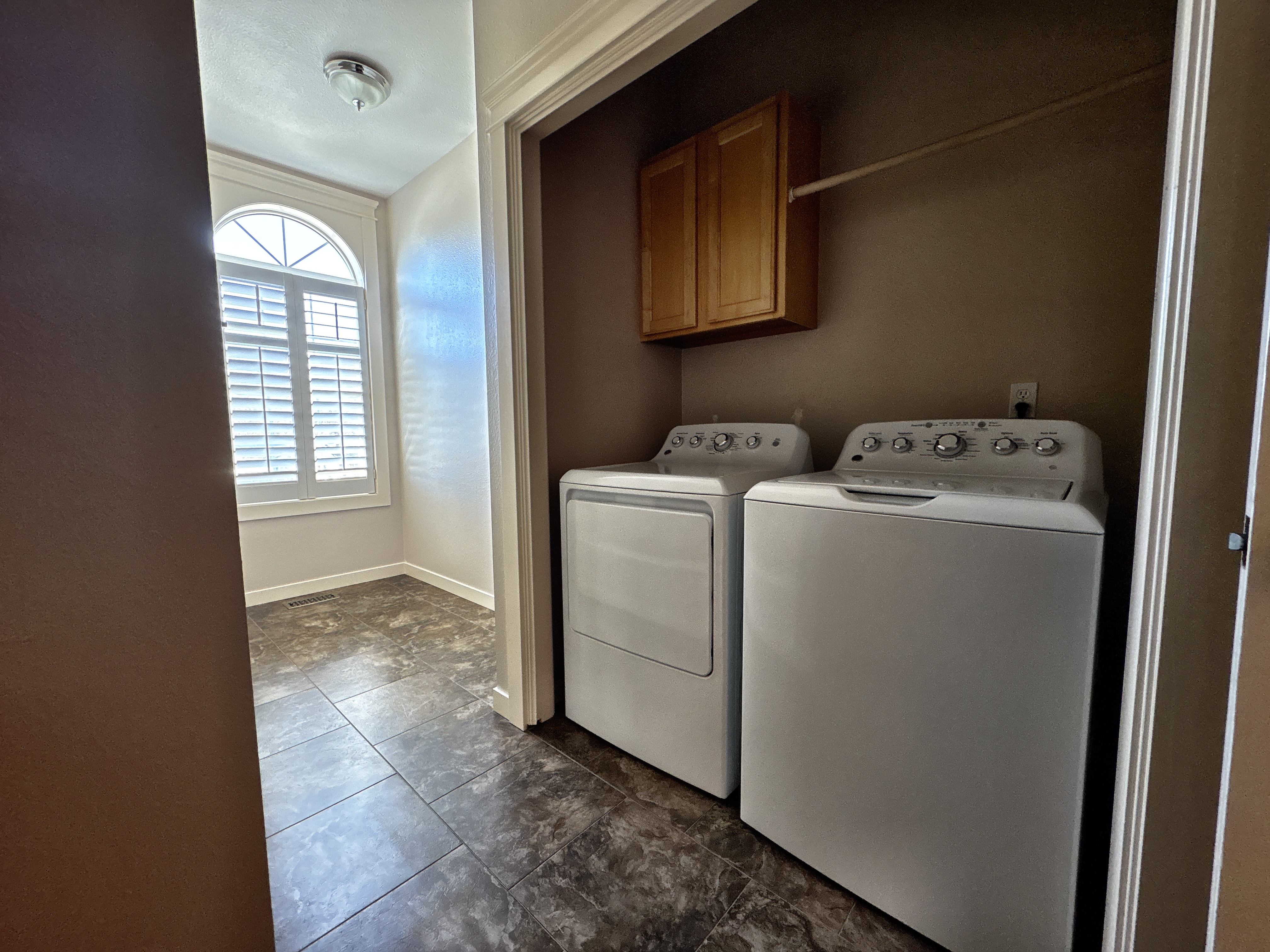 Mountain Home, Idaho, 83647, United States, 4 Bedrooms Bedrooms, ,2 BathroomsBathrooms,Residential,For Sale,1814352