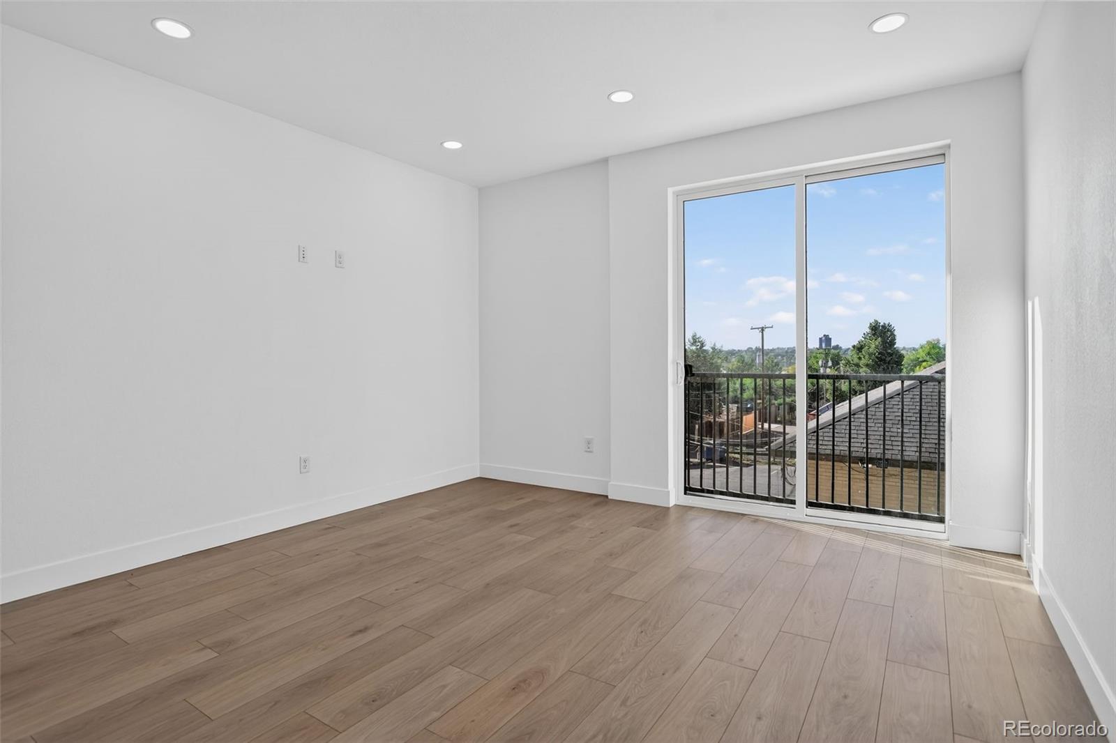 Denver, Colorado, 80212, United States, 2 Bedrooms Bedrooms, ,2 BathroomsBathrooms,Residential,For Sale,1951610