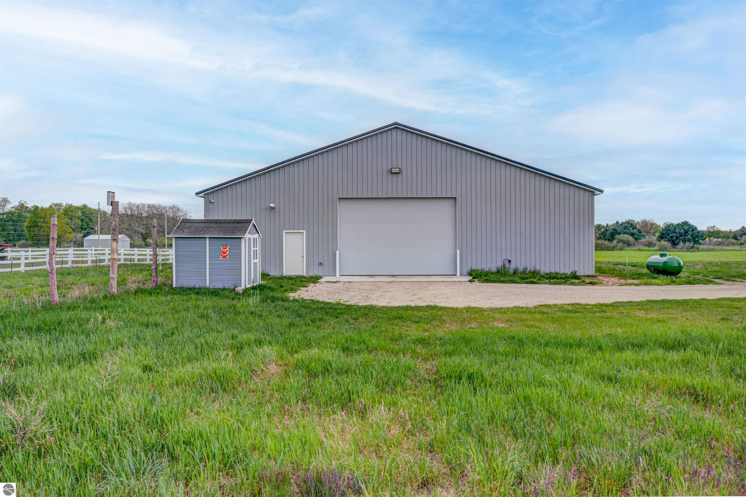 Traverse City, Michigan, 49686, United States, 3 Bedrooms Bedrooms, ,2 BathroomsBathrooms,Residential,For Sale,1819193