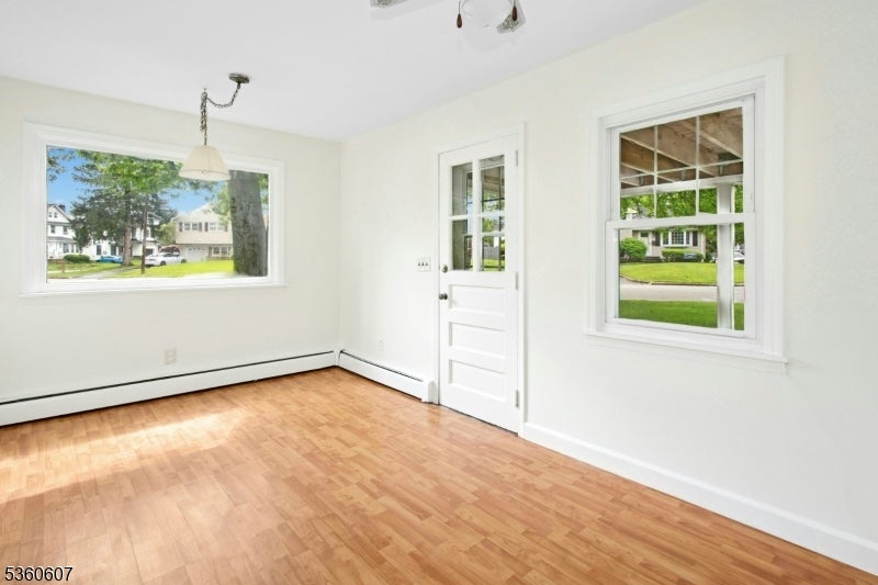Garwood Boro, New Jersey, 07027, United States, 5 Bedrooms Bedrooms, ,4 BathroomsBathrooms,Residential,For Sale,1835599