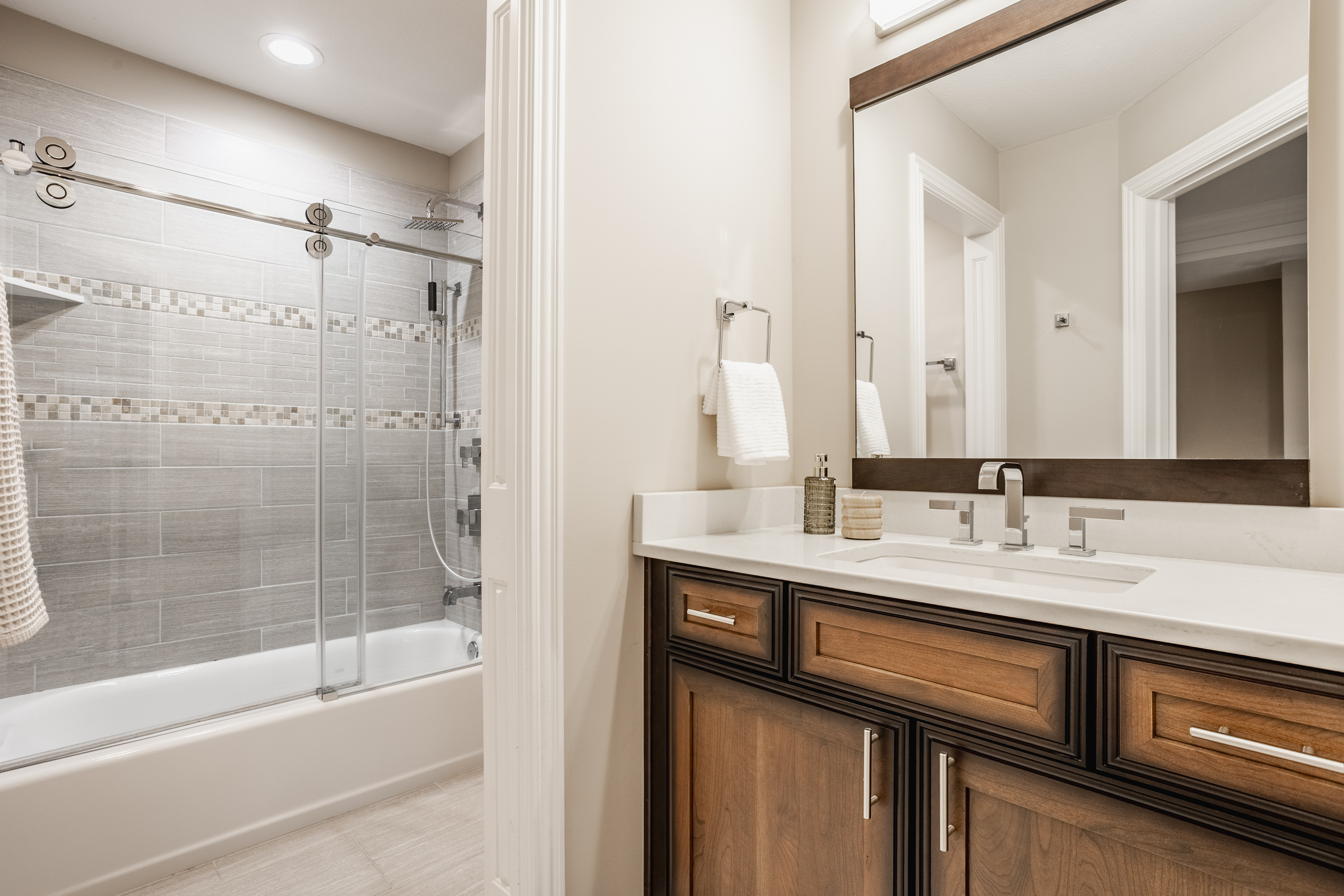  Exceptional West Carmel Home with Resort-Caliber Backyard - 物件實景