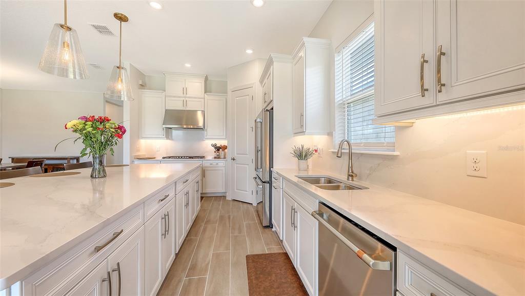 Palmetto, Florida, 34221, United States, 3 Bedrooms Bedrooms, ,3 BathroomsBathrooms,Residential,For Sale,1828169