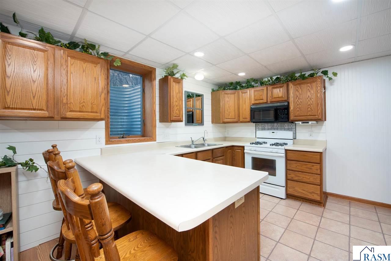 North Mankato, Minnesota, 56003, United States, 5 Bedrooms Bedrooms, ,3 BathroomsBathrooms,Residential,For Sale,1998081