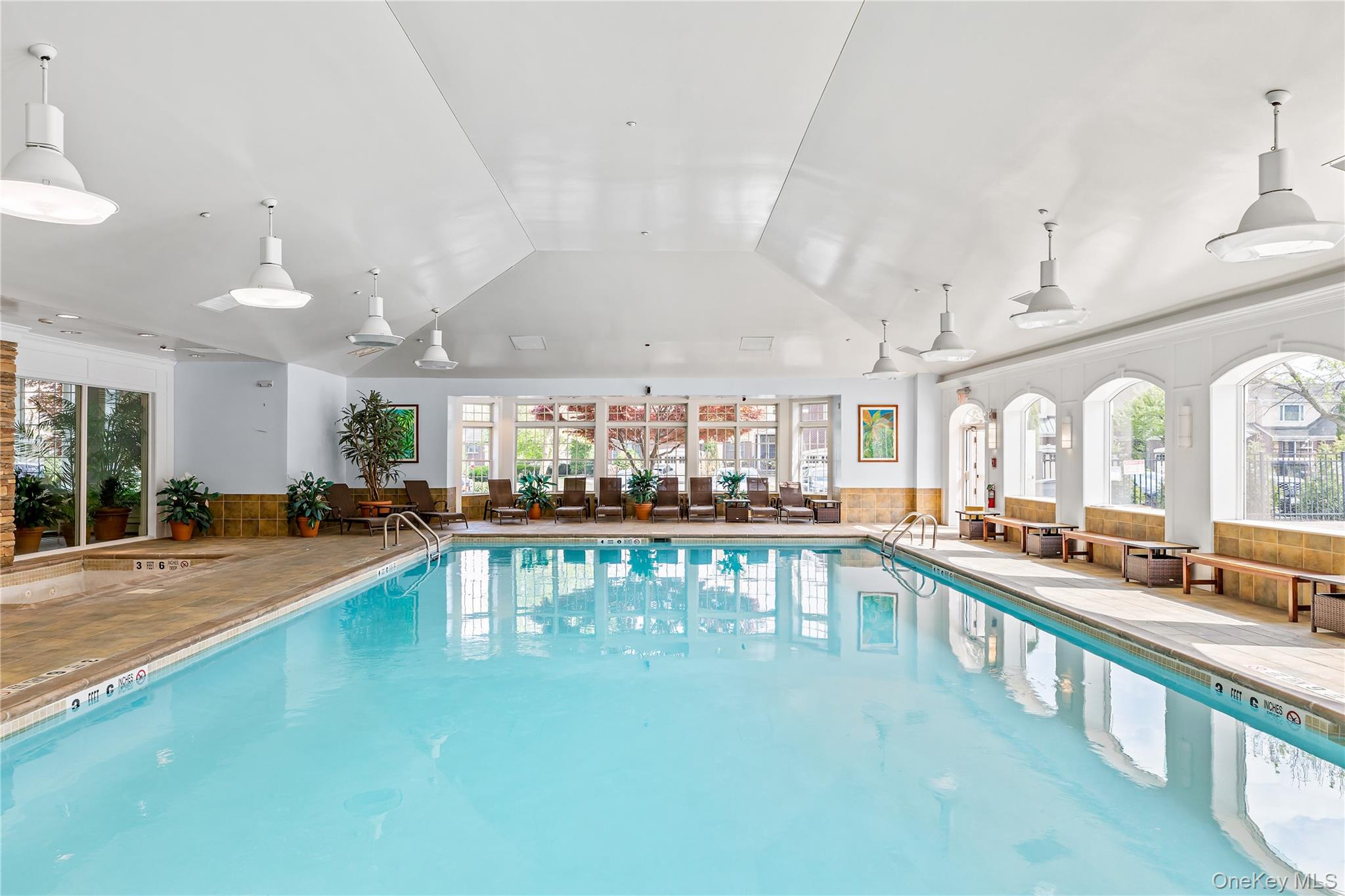  14 Belvedere Court, North Hills, NY, 11030 - 物件實景