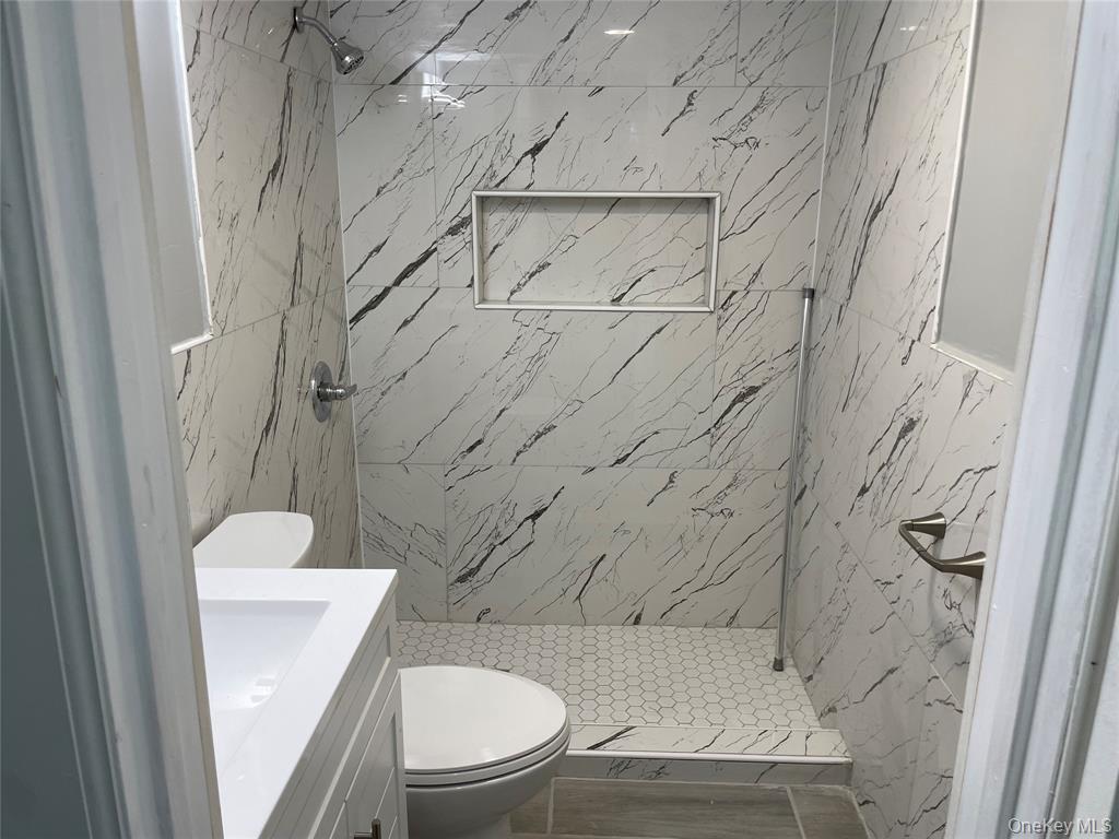 Ozone Park, New York, 11420, United States, 6 Bedrooms Bedrooms, ,3 BathroomsBathrooms,Residential,For Sale,1990391