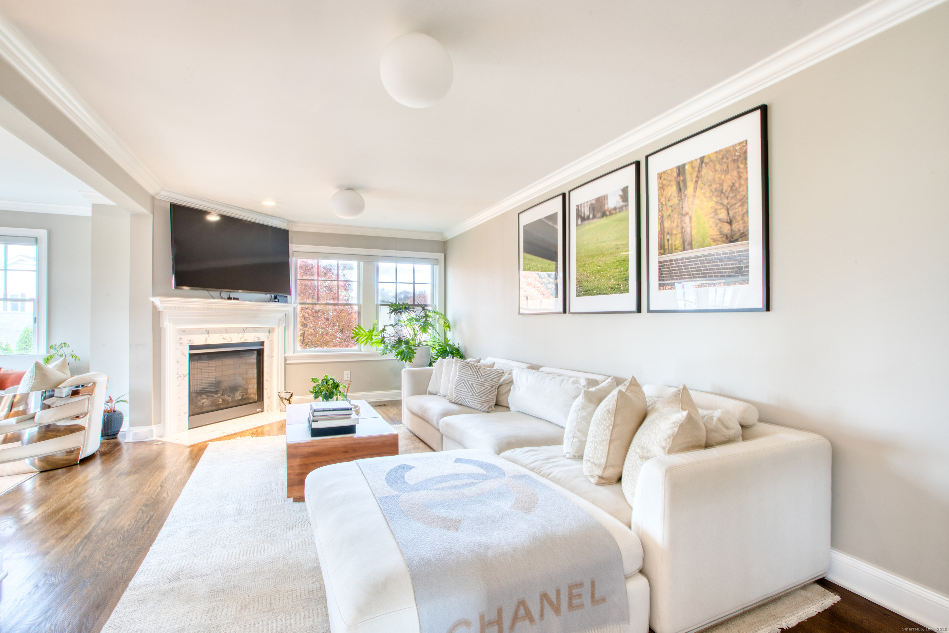 Greenwich, Connecticut, 06807, United States, 4 Bedrooms Bedrooms, ,4 BathroomsBathrooms,Residential,For Sale,1994508