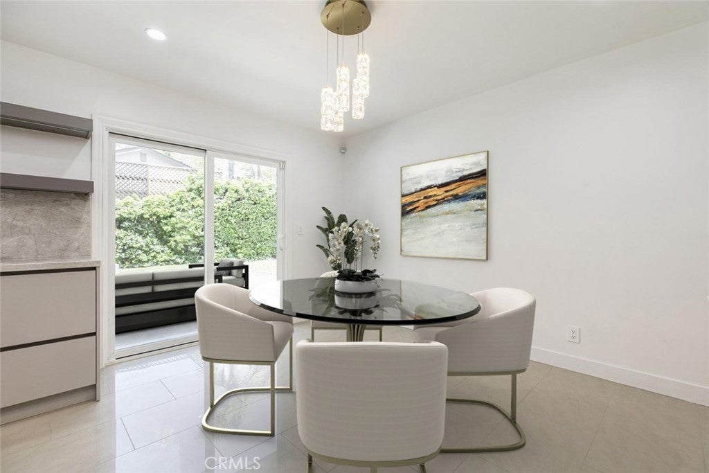 Glendale, California, 91206, United States, 4 Bedrooms Bedrooms, ,3 BathroomsBathrooms,Residential,For Sale,1940917