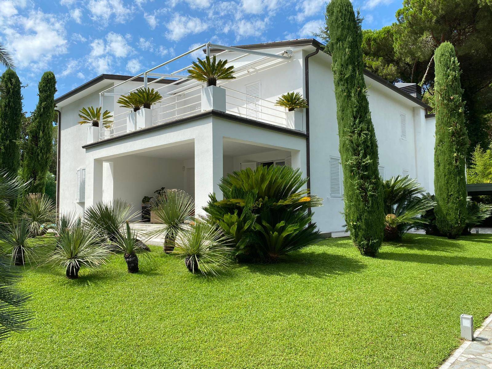 Via C. Carr?, Forte dei Marmi, Lucca, 55042, IT, 5 Bedrooms Bedrooms, ,7 BathroomsBathrooms,Residential,For Sale,Via C. Carr?,1615992