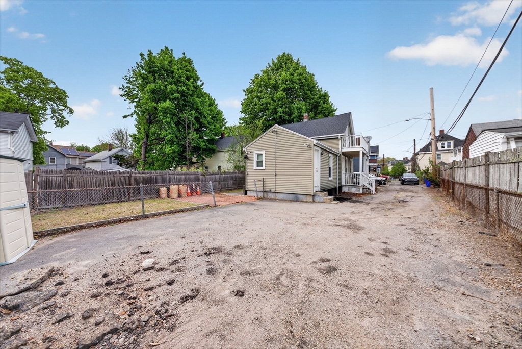 Boston, Massachusetts, 02136, United States, 3 Bedrooms Bedrooms, ,1 BathroomBathrooms,Residential,For Sale,2036481