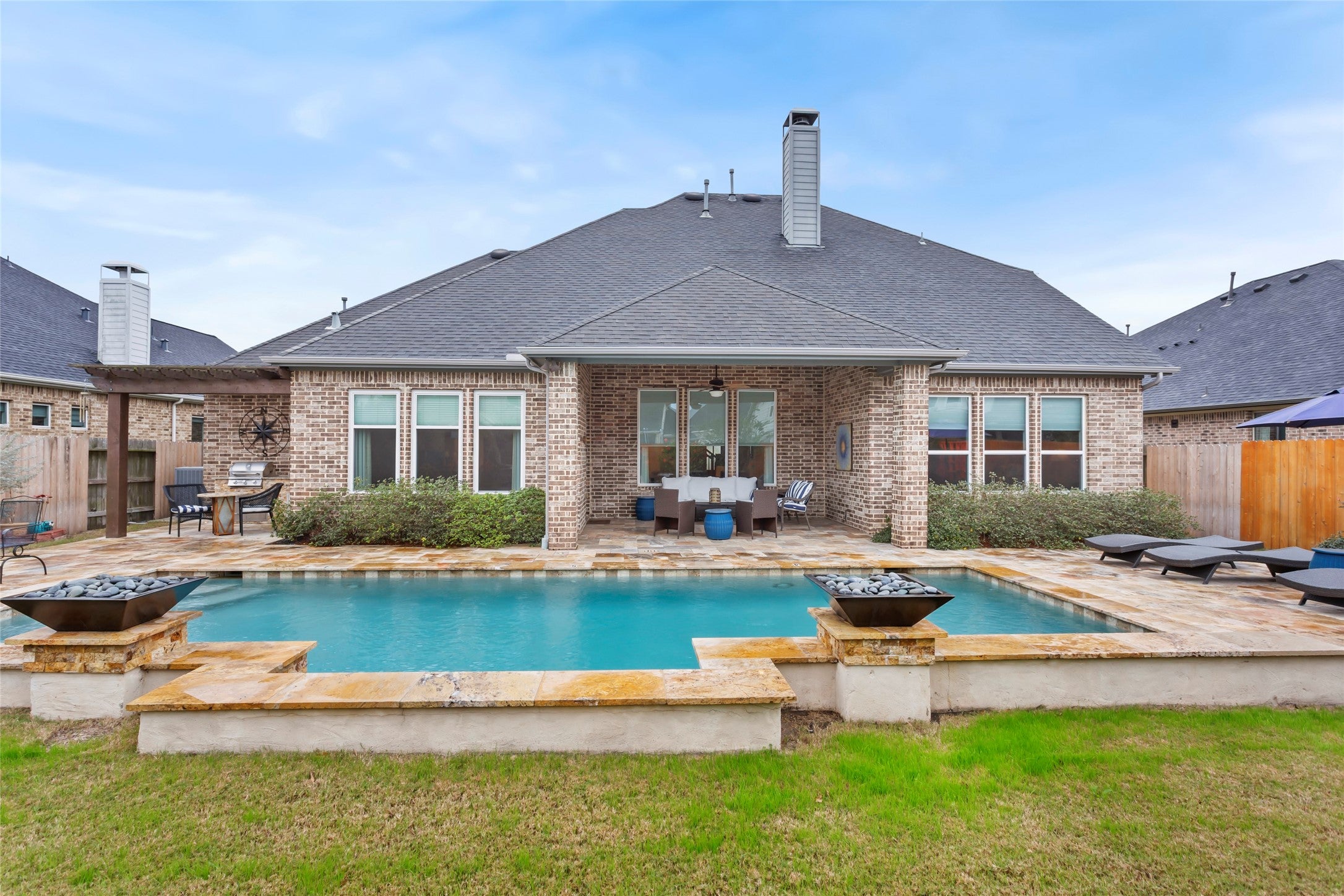 Rosenberg, Texas, 77469, United States, 4 Bedrooms Bedrooms, ,5 BathroomsBathrooms,Residential,For Sale,2010011