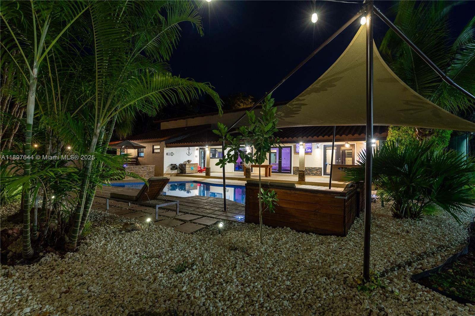 Palmetto Bay, Florida, 33157, United States, 4 Bedrooms Bedrooms, ,4 BathroomsBathrooms,Residential,For Sale,1966916