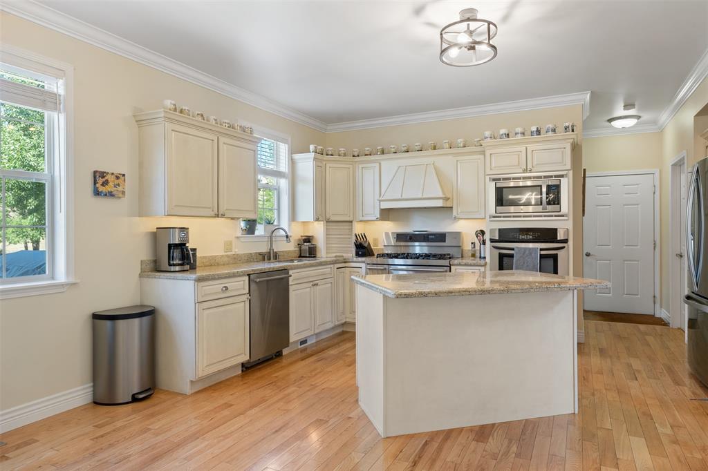 Missoula, Montana, 59803, United States, 4 Bedrooms Bedrooms, ,4 BathroomsBathrooms,Residential,For Sale,1895137