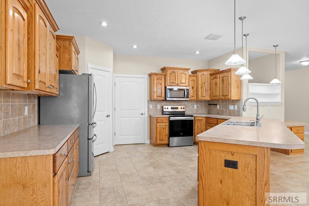 IDAHO FALLS, Idaho, 83402, United States, 5 Bedrooms Bedrooms, ,3 BathroomsBathrooms,Residential,For Sale,1987335