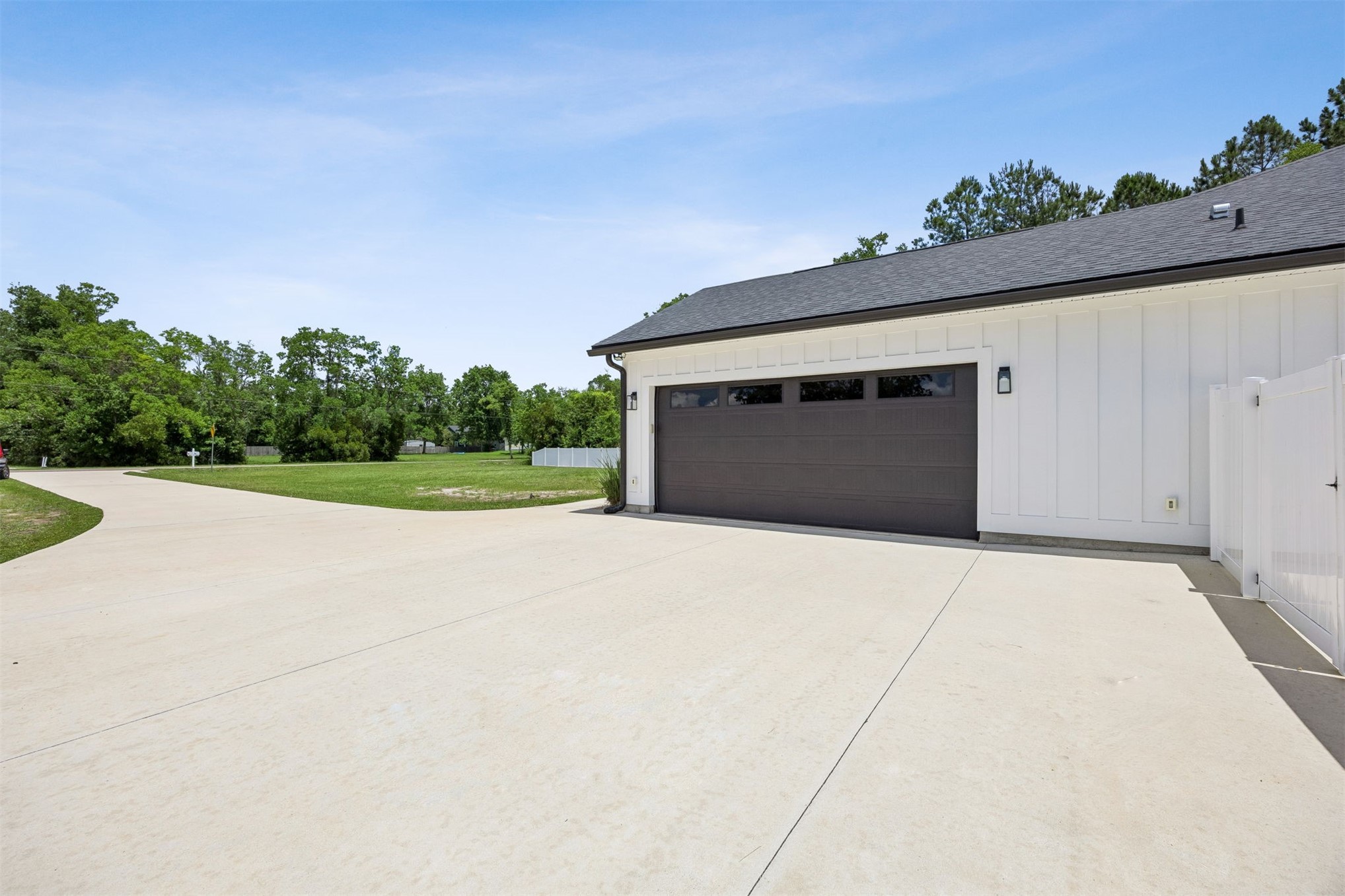 Callahan, Florida, 32011, United States, 4 Bedrooms Bedrooms, ,2 BathroomsBathrooms,Residential,For Sale,2049418