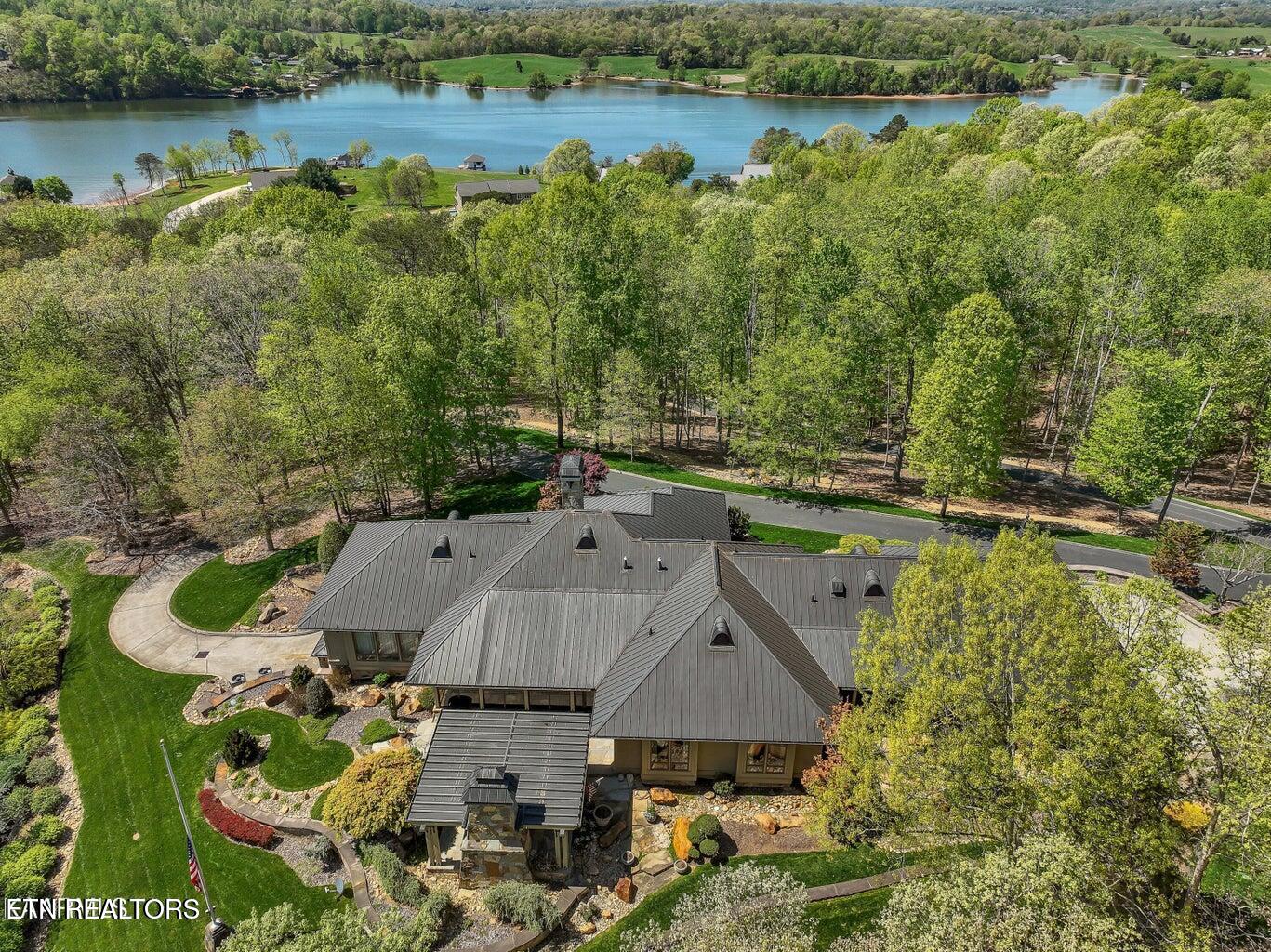 Louisville, Tennessee, 37777, United States, 3 Bedrooms Bedrooms, ,4 BathroomsBathrooms,Residential,For Sale,1995575