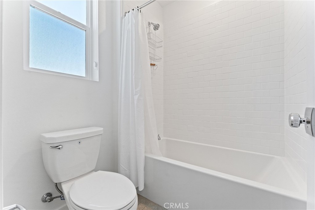 Irvine, California, 92618, United States, 2 Bedrooms Bedrooms, ,2 BathroomsBathrooms,Residential,For Sale,1988212