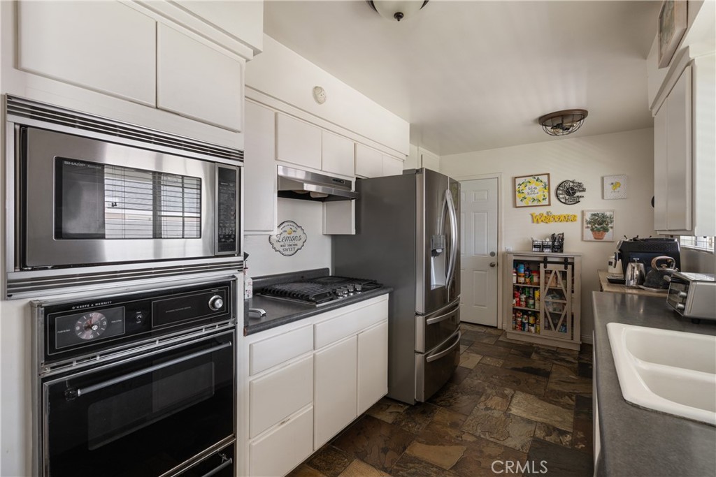 Corona, California, 92882, United States, 3 Bedrooms Bedrooms, ,2 BathroomsBathrooms,Residential,For Sale,2049175
