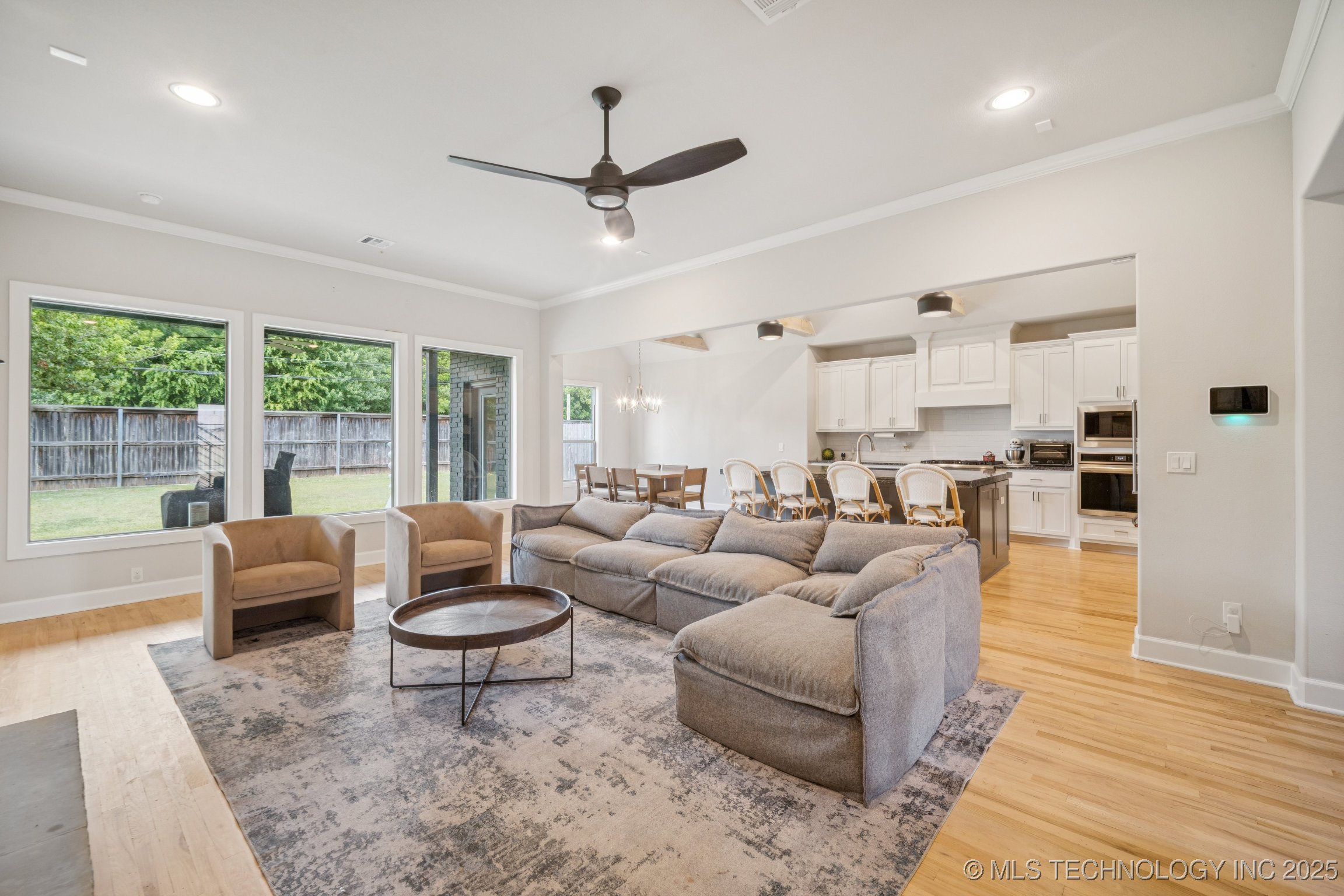 Broken Arrow, Oklahoma, 74011, United States, 5 Bedrooms Bedrooms, ,3 BathroomsBathrooms,Residential,For Sale,1898814