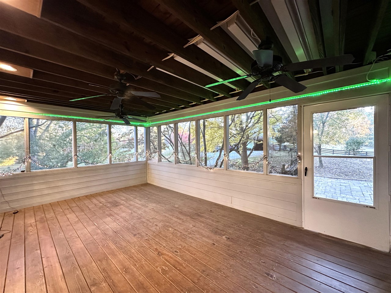 Bowling Green, Kentucky, 42103, United States, 4 Bedrooms Bedrooms, ,5 BathroomsBathrooms,Residential,For Sale,1991633