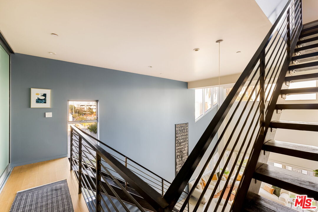 Los Angeles, California, 90038, United States, 2 Bedrooms Bedrooms, ,2 BathroomsBathrooms,Residential,For Sale,1917105
