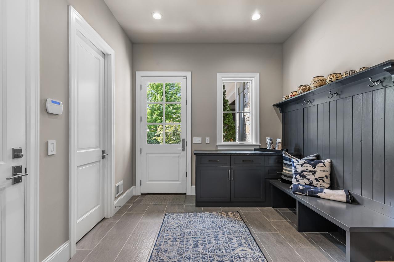 Wayzata, Minnesota, 55391, United States, 4 Bedrooms Bedrooms, ,1 BathroomBathrooms,Residential,For Sale,1999686