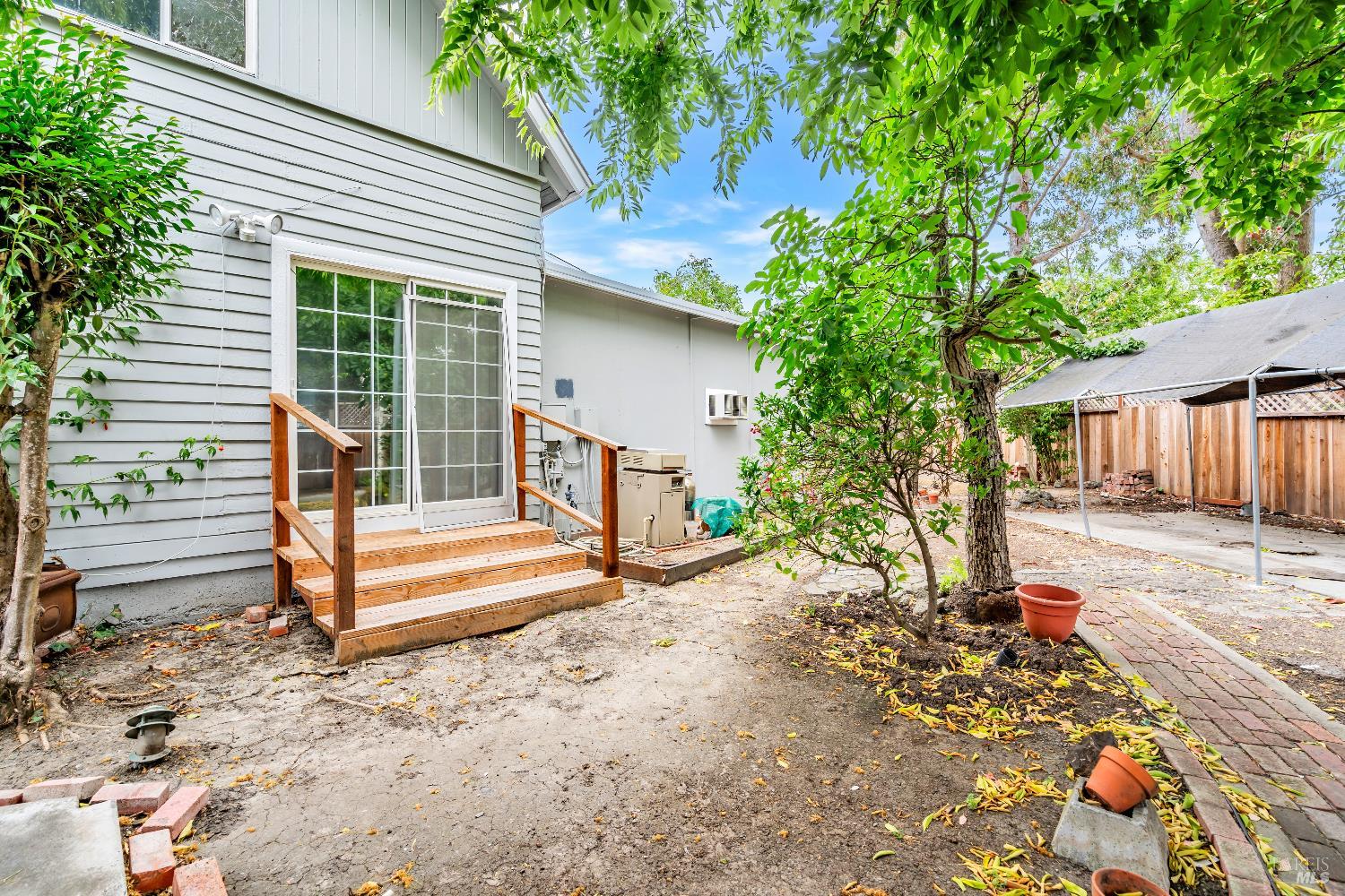 Petaluma, California, 94954, United States, 4 Bedrooms Bedrooms, ,2 BathroomsBathrooms,Residential,For Sale,1917667