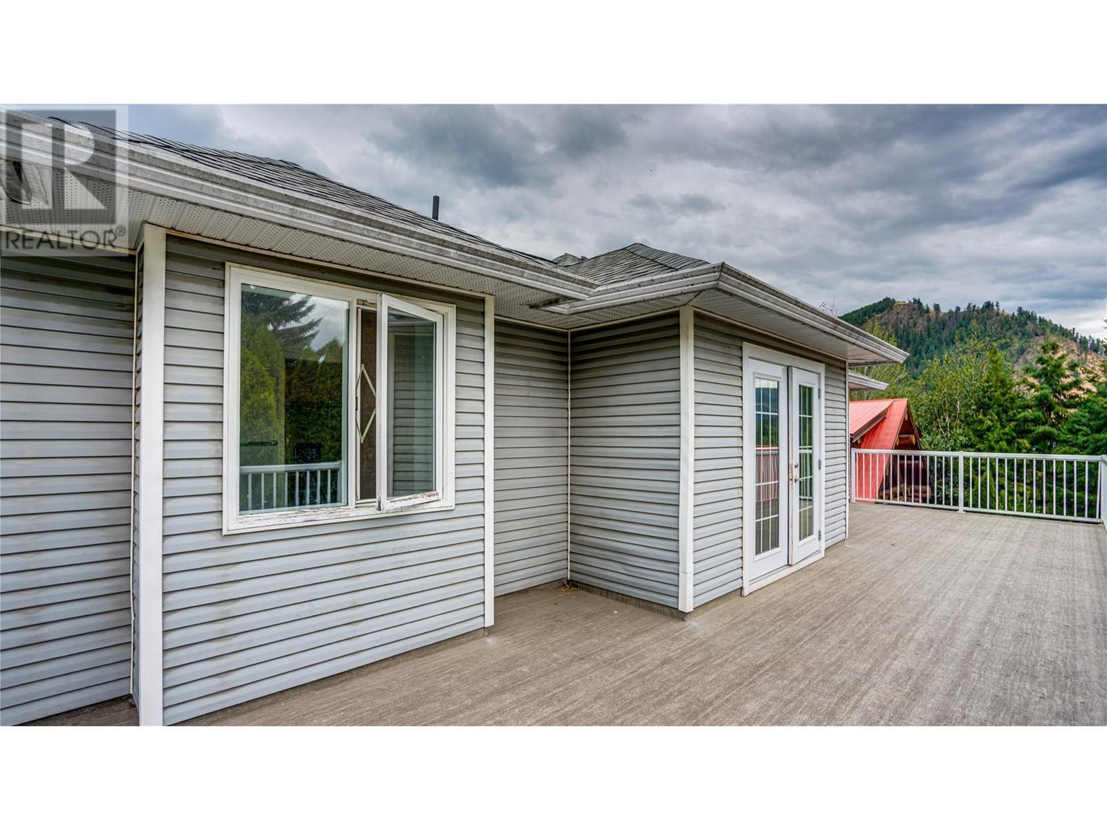 LUMBY, British Columbia, V0E 2G5, CA, 3 Bedrooms Bedrooms, ,2 BathroomsBathrooms,Residential,For Sale,1906205