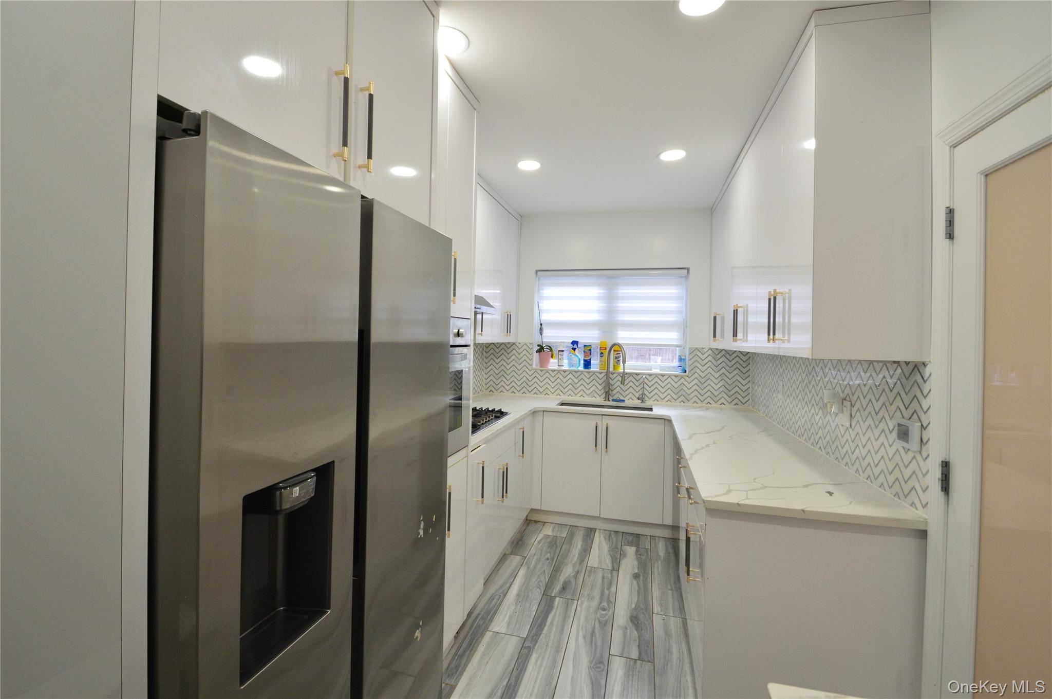 Forest Hills, New York, 11375, United States, 3 Bedrooms Bedrooms, ,3 BathroomsBathrooms,Residential,For Sale,1989645