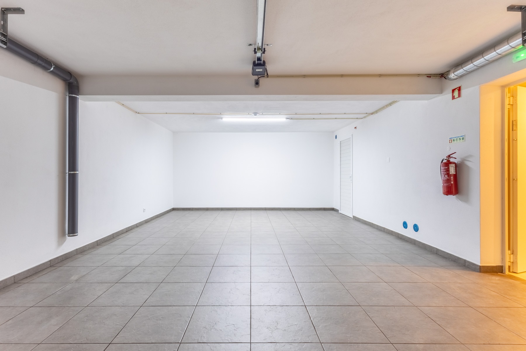  Semi-detached house, 5 bedrooms, for Sale - 物件實景