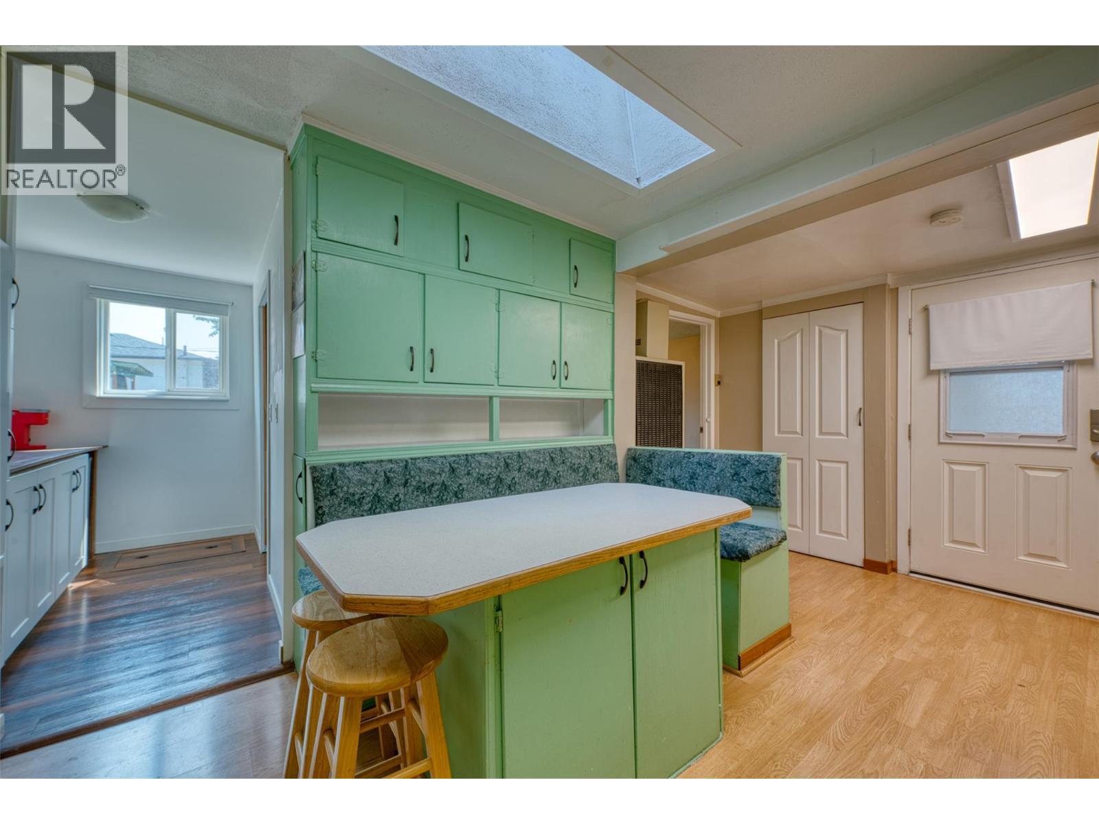 KELOWNA, British Columbia, V1Y 6S9, CA, 5 Bedrooms Bedrooms, ,3 BathroomsBathrooms,Residential,For Sale,1876948