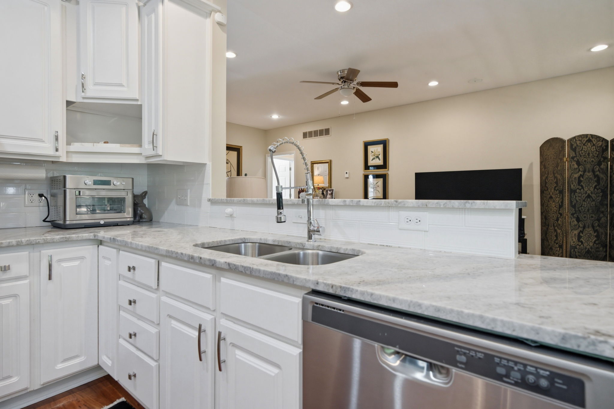  5403 Indian Woods Drive, Louisville, KY 40207 - 物件實景