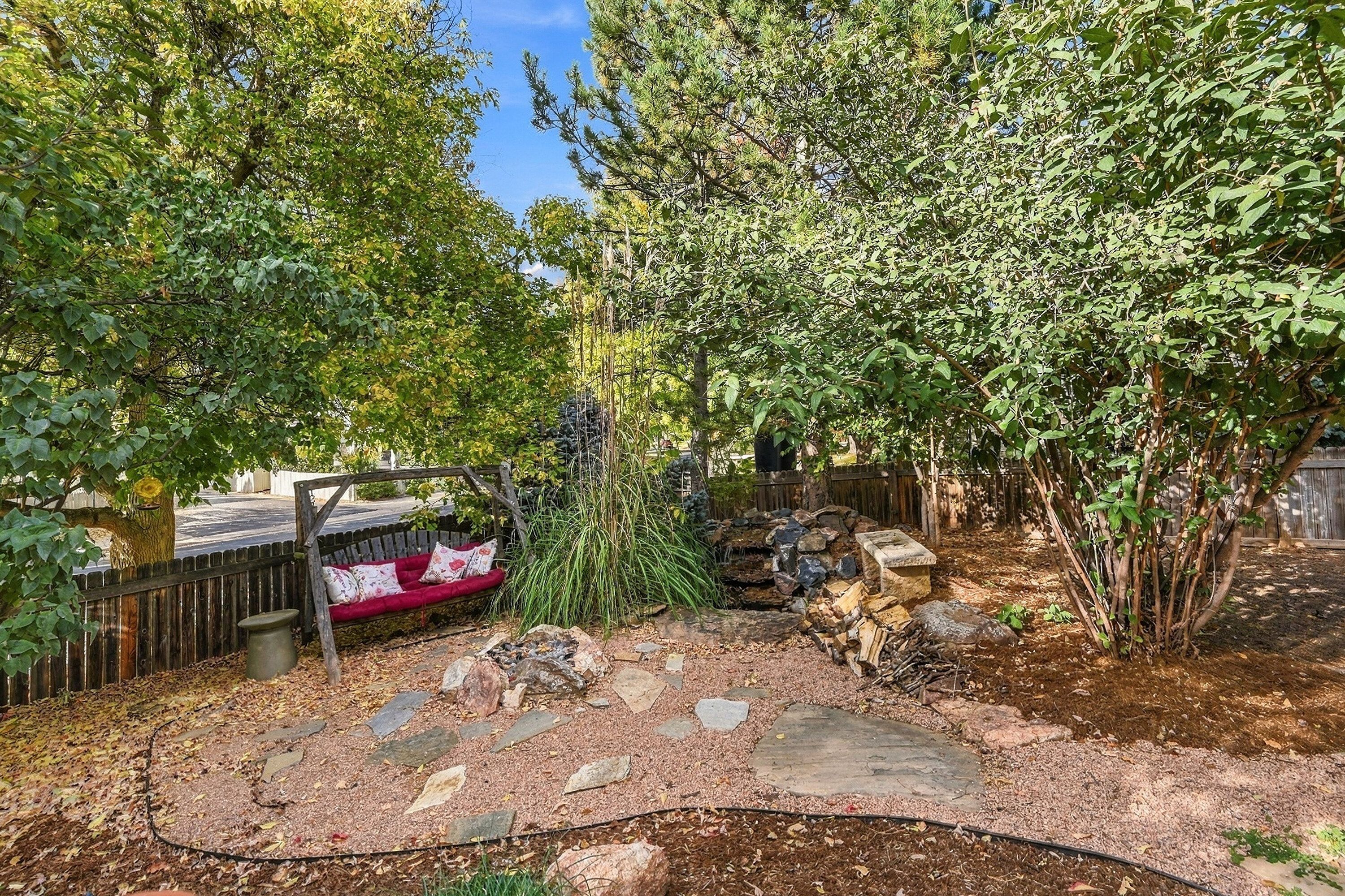  Beautifully updated and ideally located in desirable McKay Landing - 物件實景