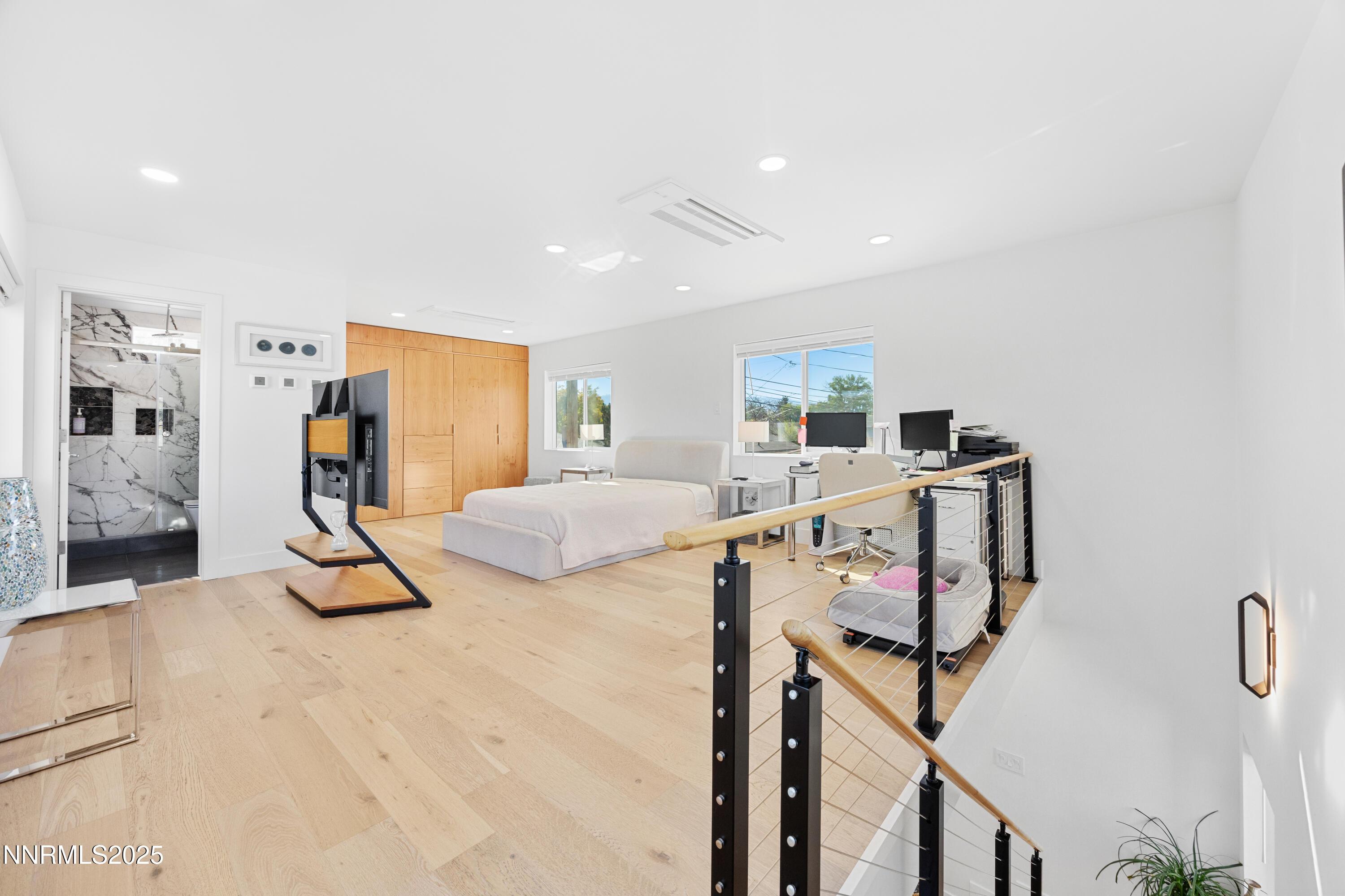 Sparks, Nevada, 89431, United States, 5 Bedrooms Bedrooms, ,2 BathroomsBathrooms,Residential,For Sale,1967760