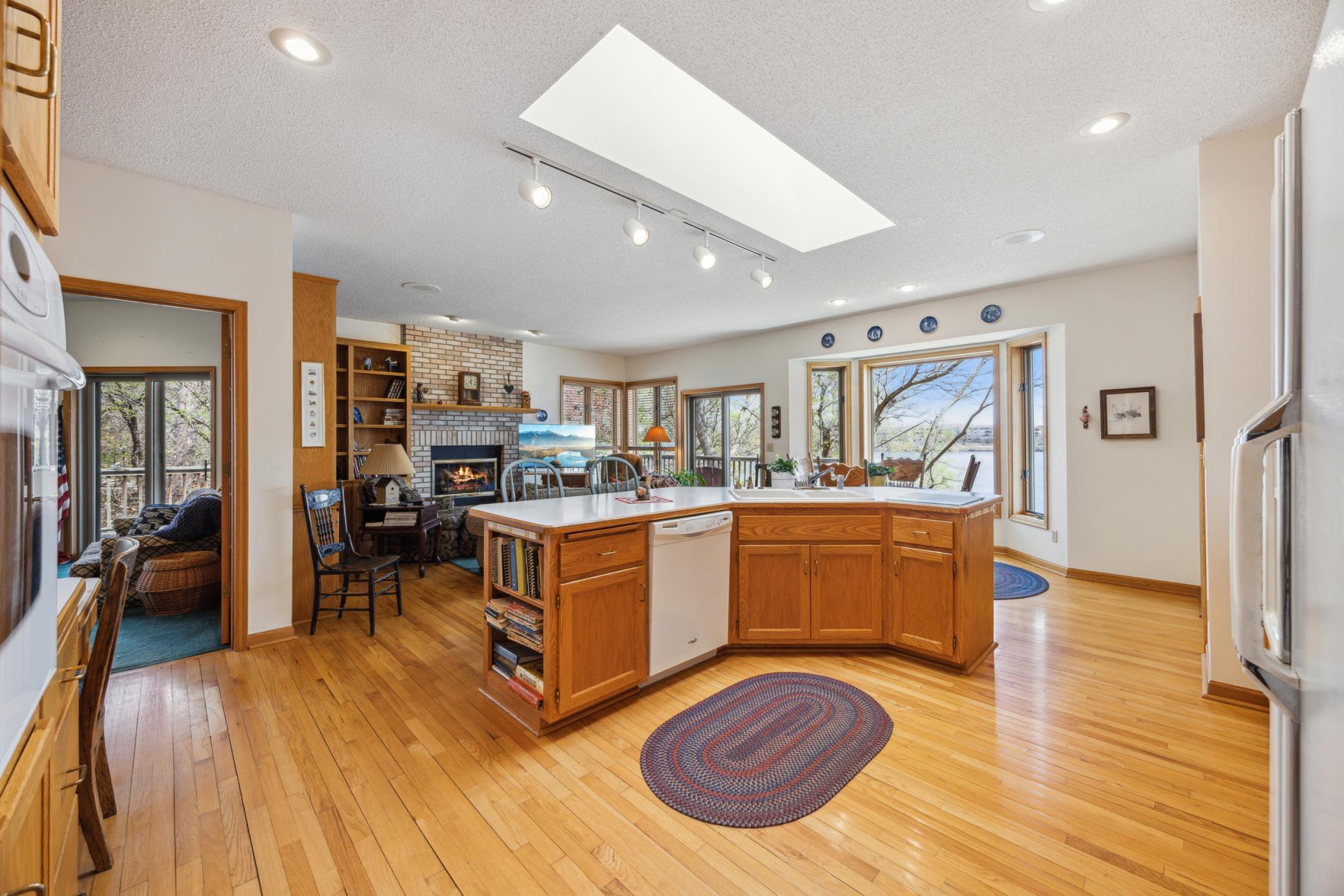 New Brighton, Minnesota, 55112, United States, 4 Bedrooms Bedrooms, ,4 BathroomsBathrooms,Residential,For Sale,1990901