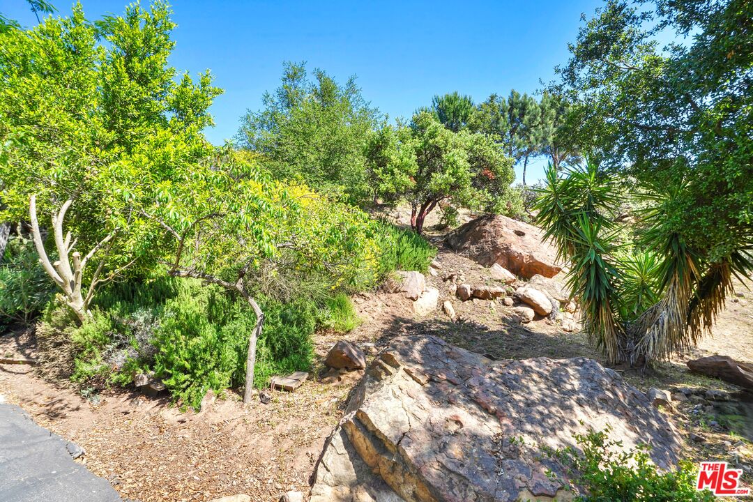 Malibu, California, 90265, United States, 3 Bedrooms Bedrooms, ,3 BathroomsBathrooms,Residential,For Sale,1859463
